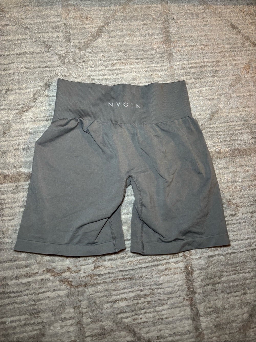 NVGTN light grey solid seamless short size small